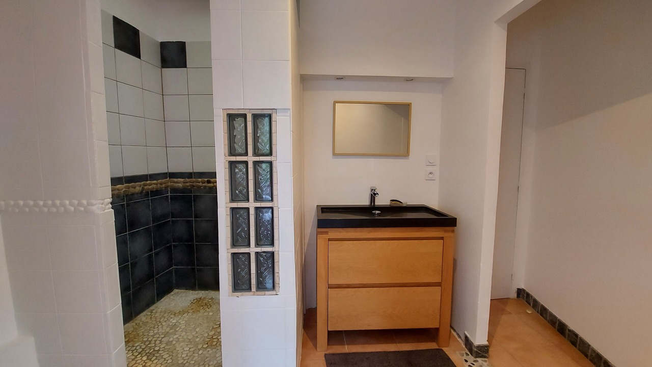 Photo of Bathroom in La Seyne-sur-Mer