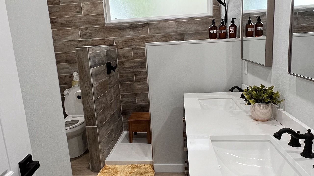 Photo of Bathroom in Cookson