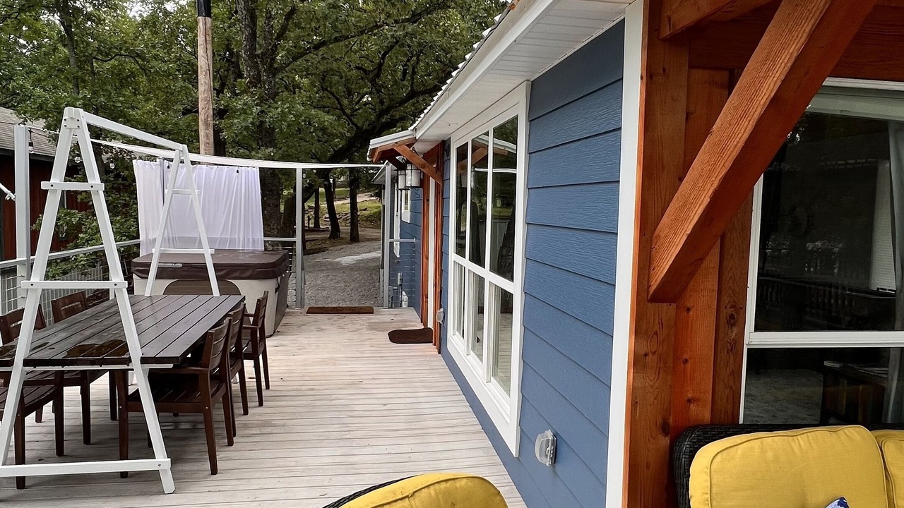 Photo of Outdoor in Cookson