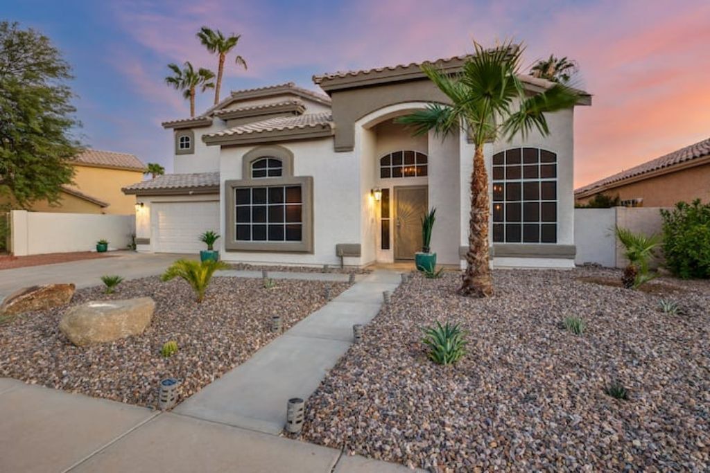 Photo of Outdoor in Garden Lakes
