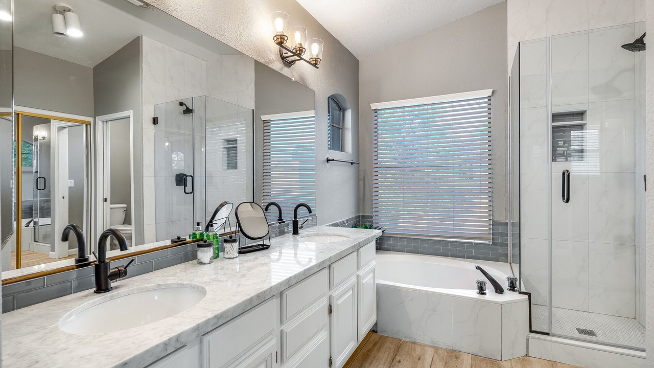 Photo of Bathroom in Garden Lakes