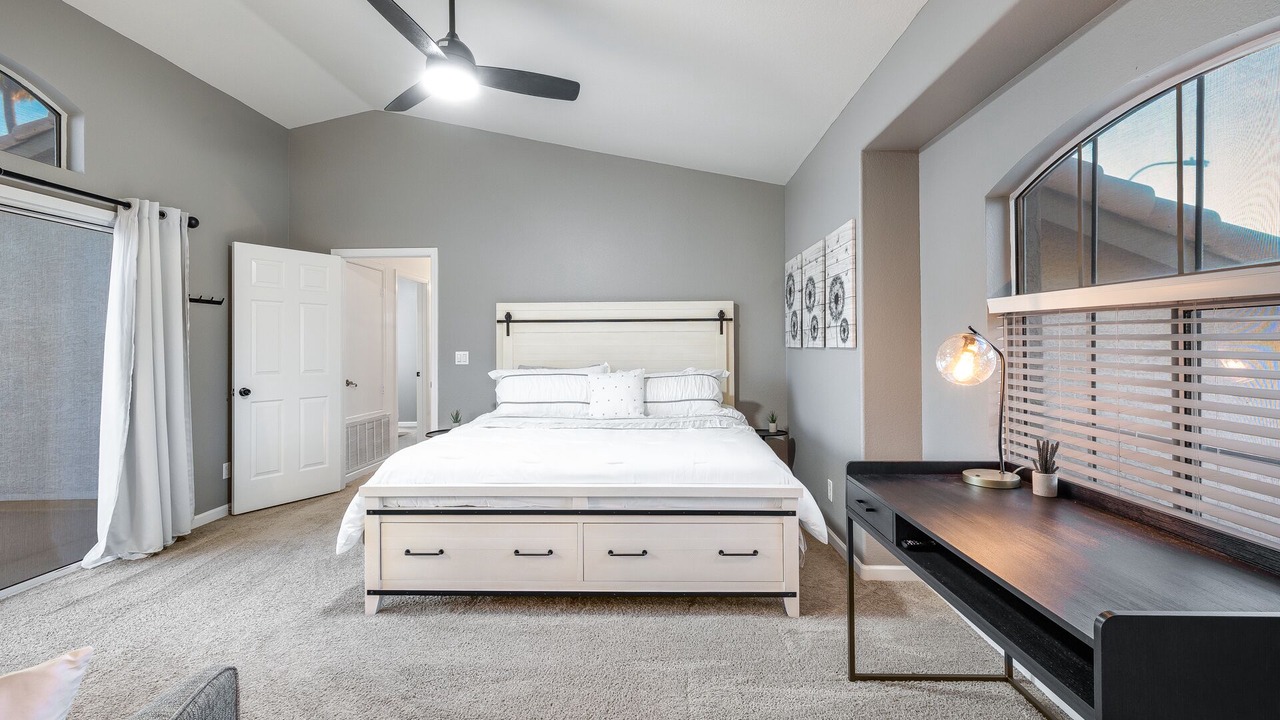 Photo of Bedroom in Garden Lakes