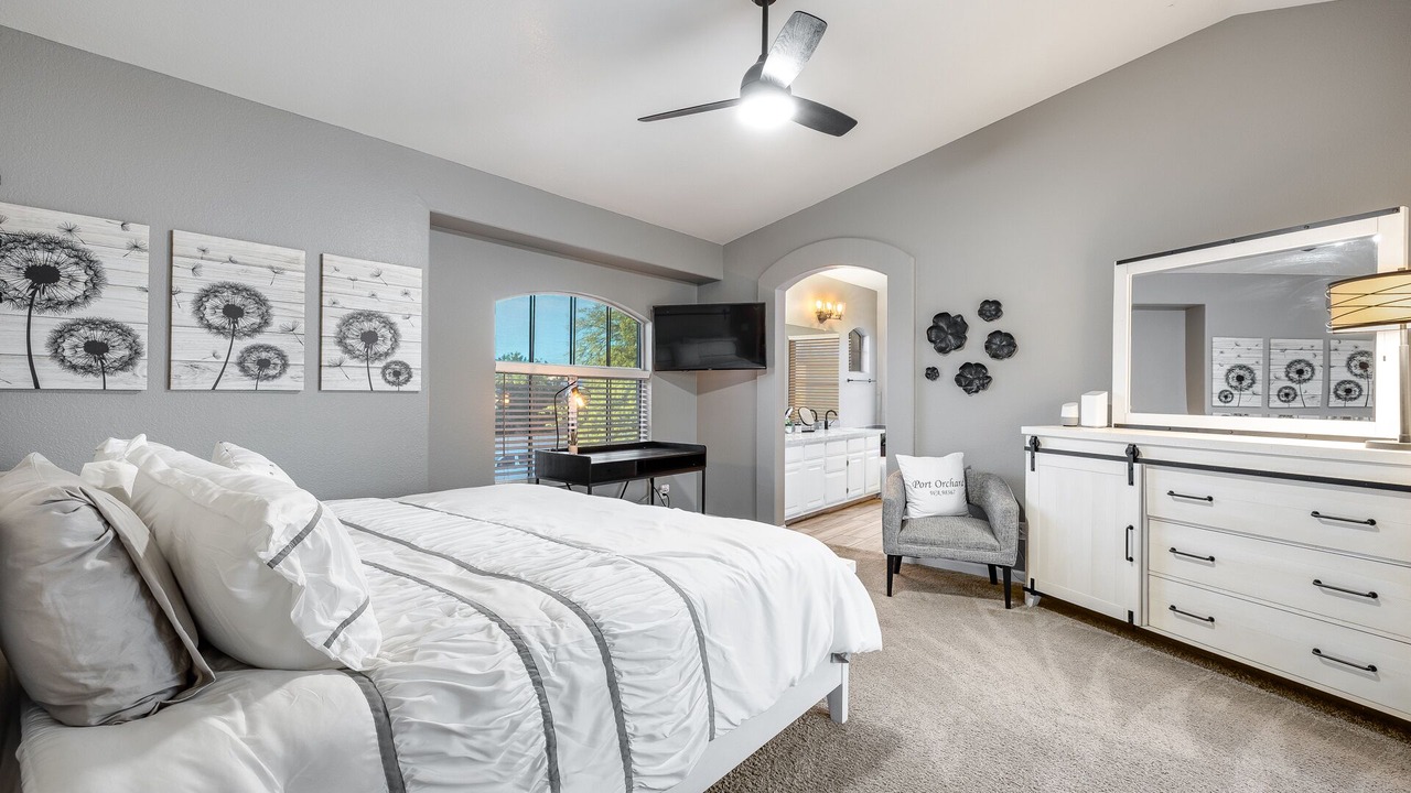 Photo of Bedroom in Garden Lakes