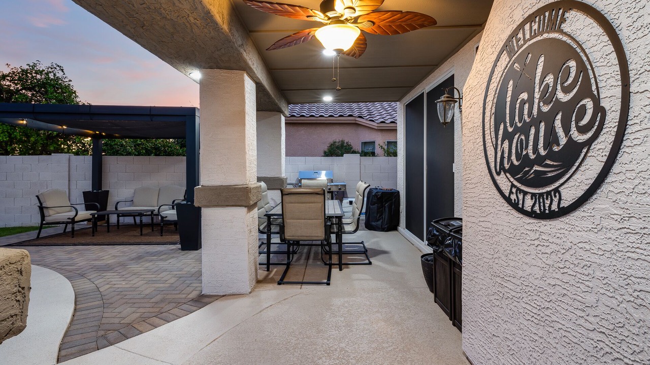 Photo of Outdoor in Garden Lakes