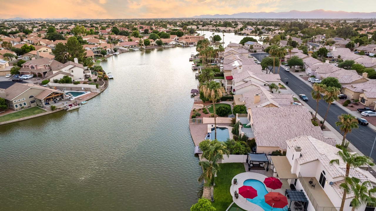 Photo of Outdoor in Garden Lakes