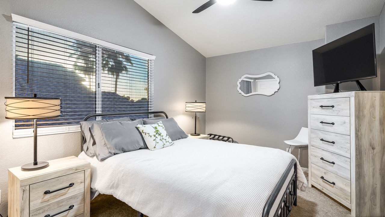Photo of Bedroom in Garden Lakes
