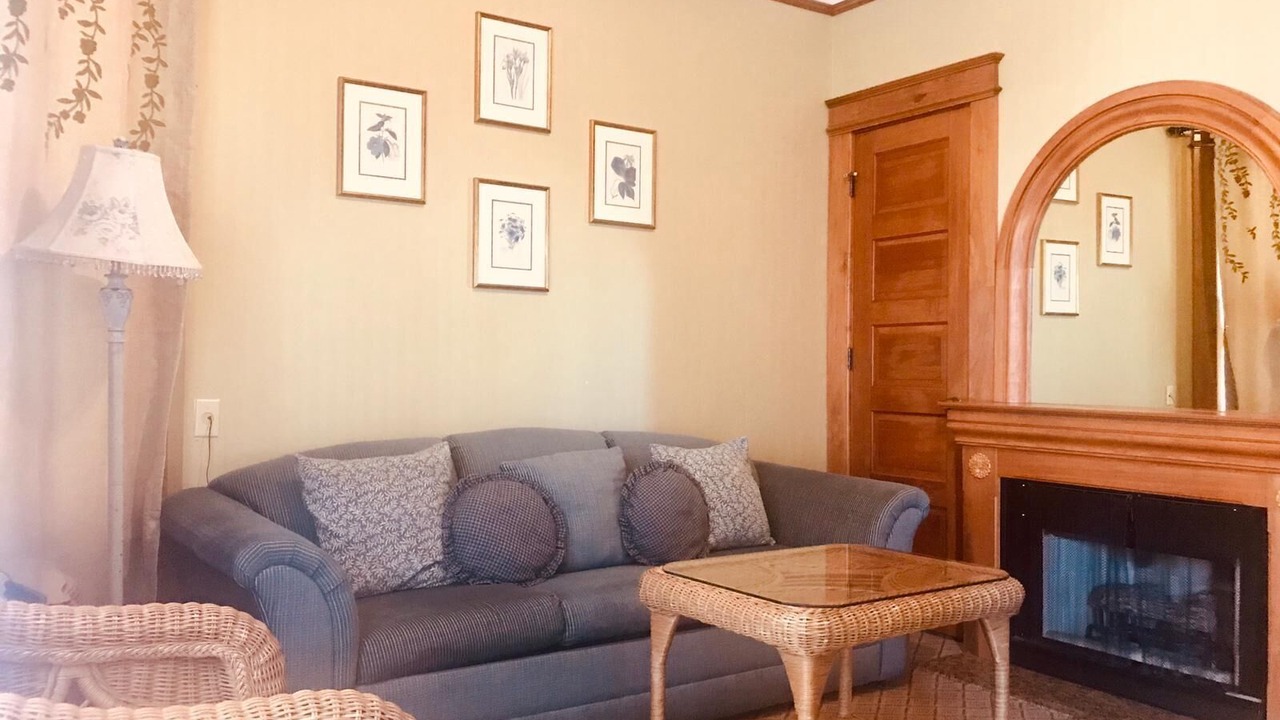 Photo of Livingroom in Pacific Grove
