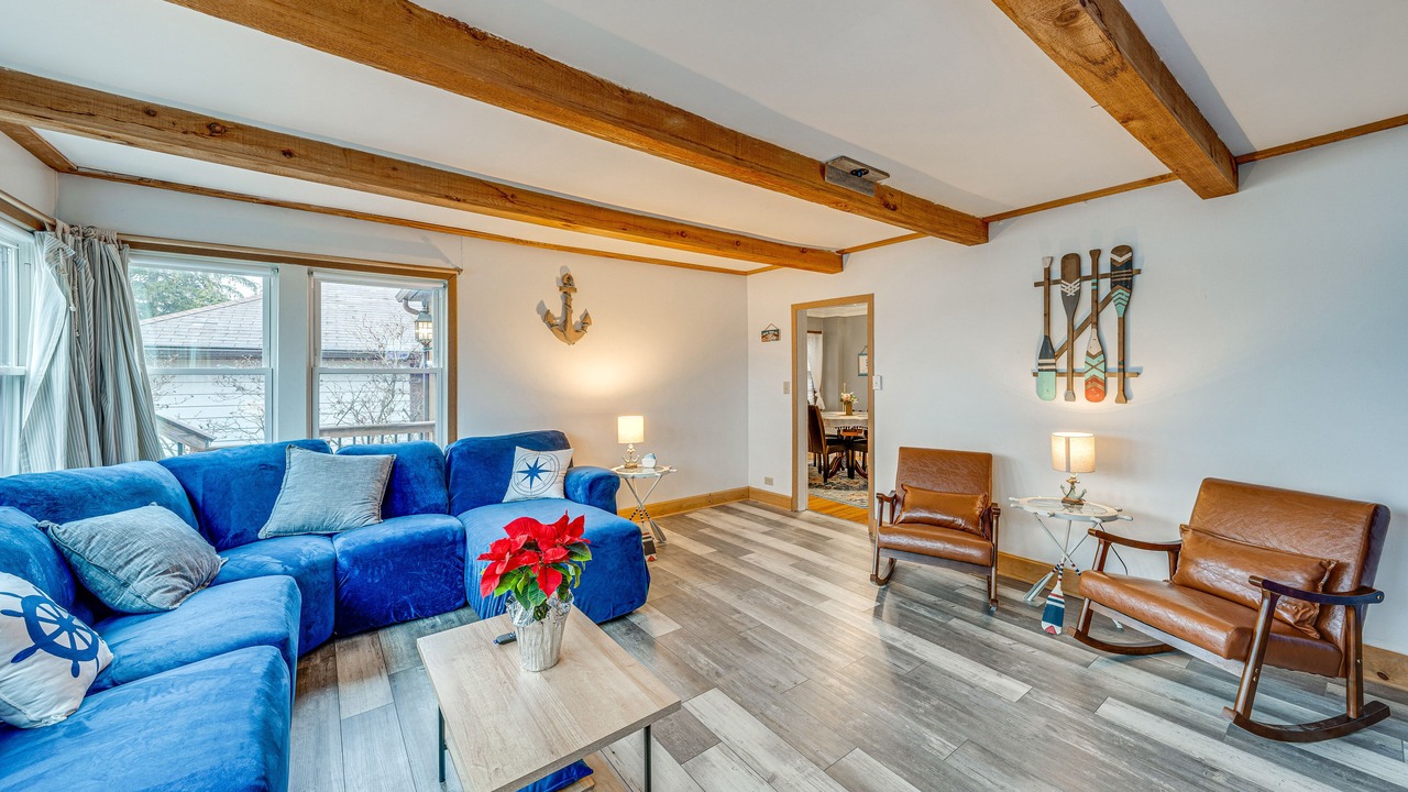 Photo of Livingroom in Fox Lake