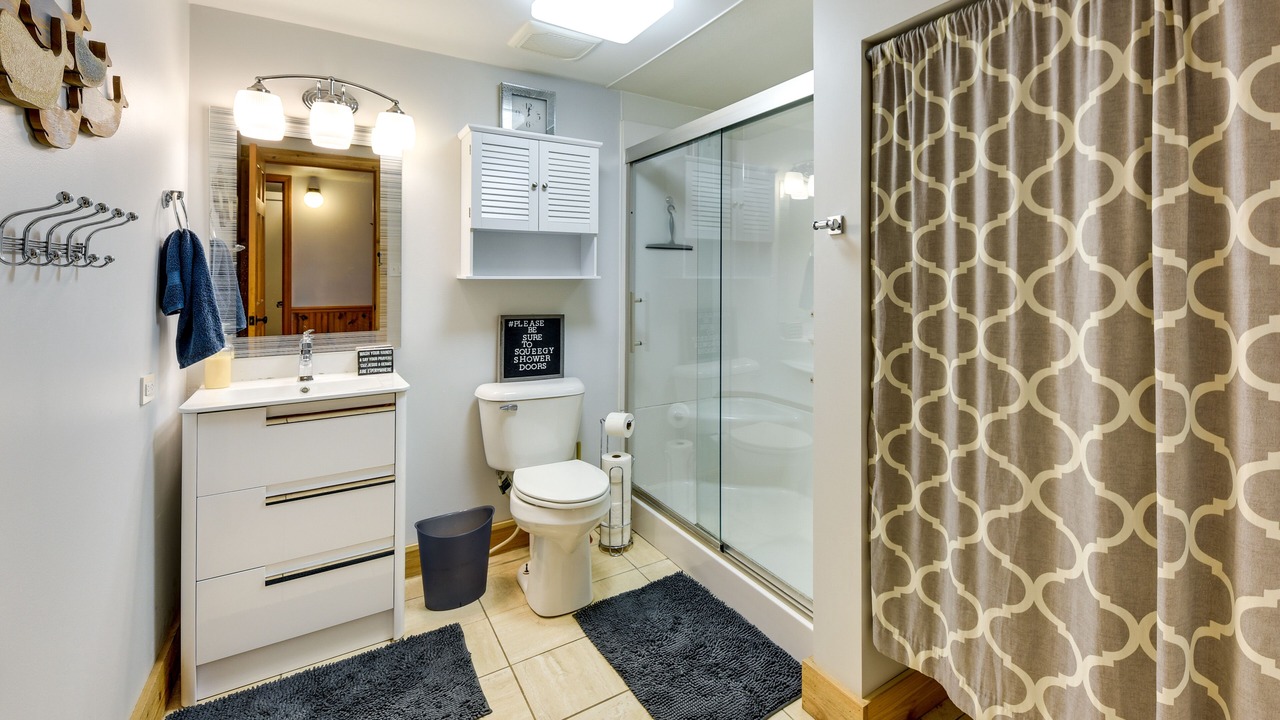 Photo of Bathroom in Fox Lake