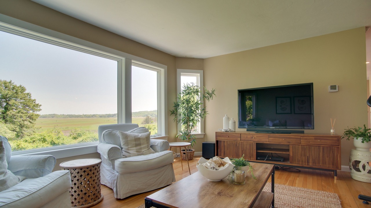 Photo of Livingroom in West Barnstable