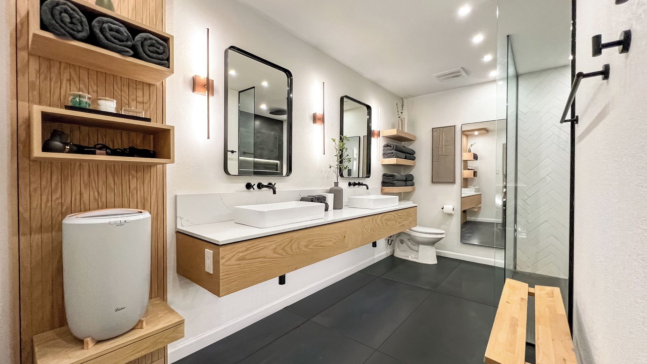 Photo of Bathroom in Clodine