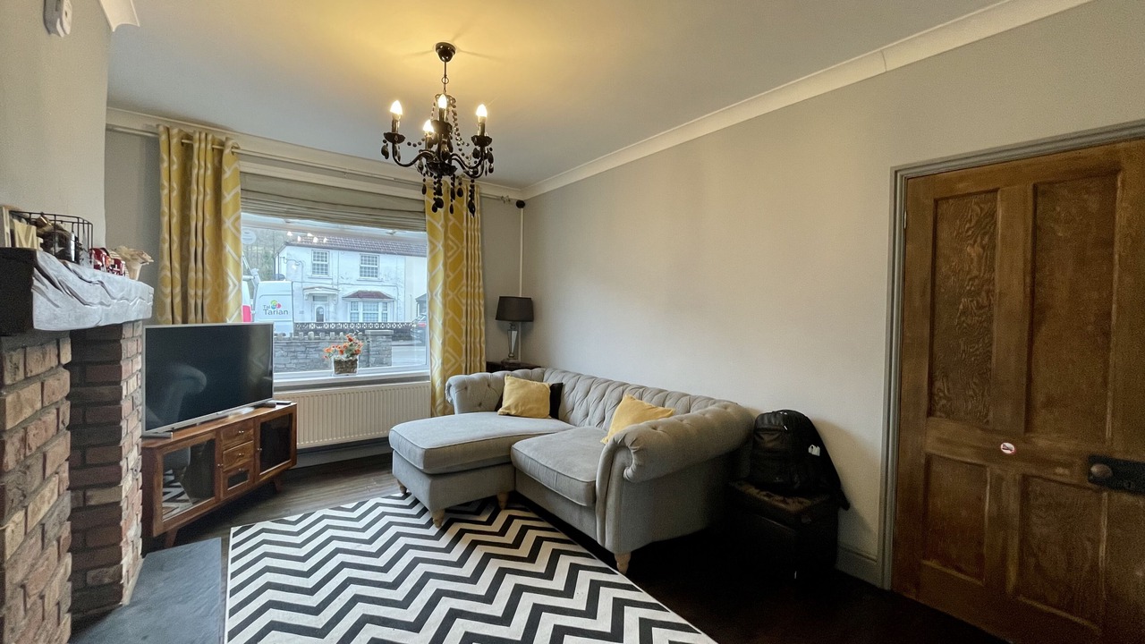 Photo of Livingroom in Glynneath