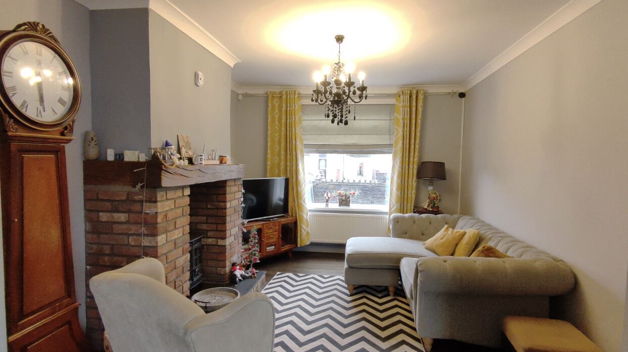 Photo of Livingroom in Glynneath