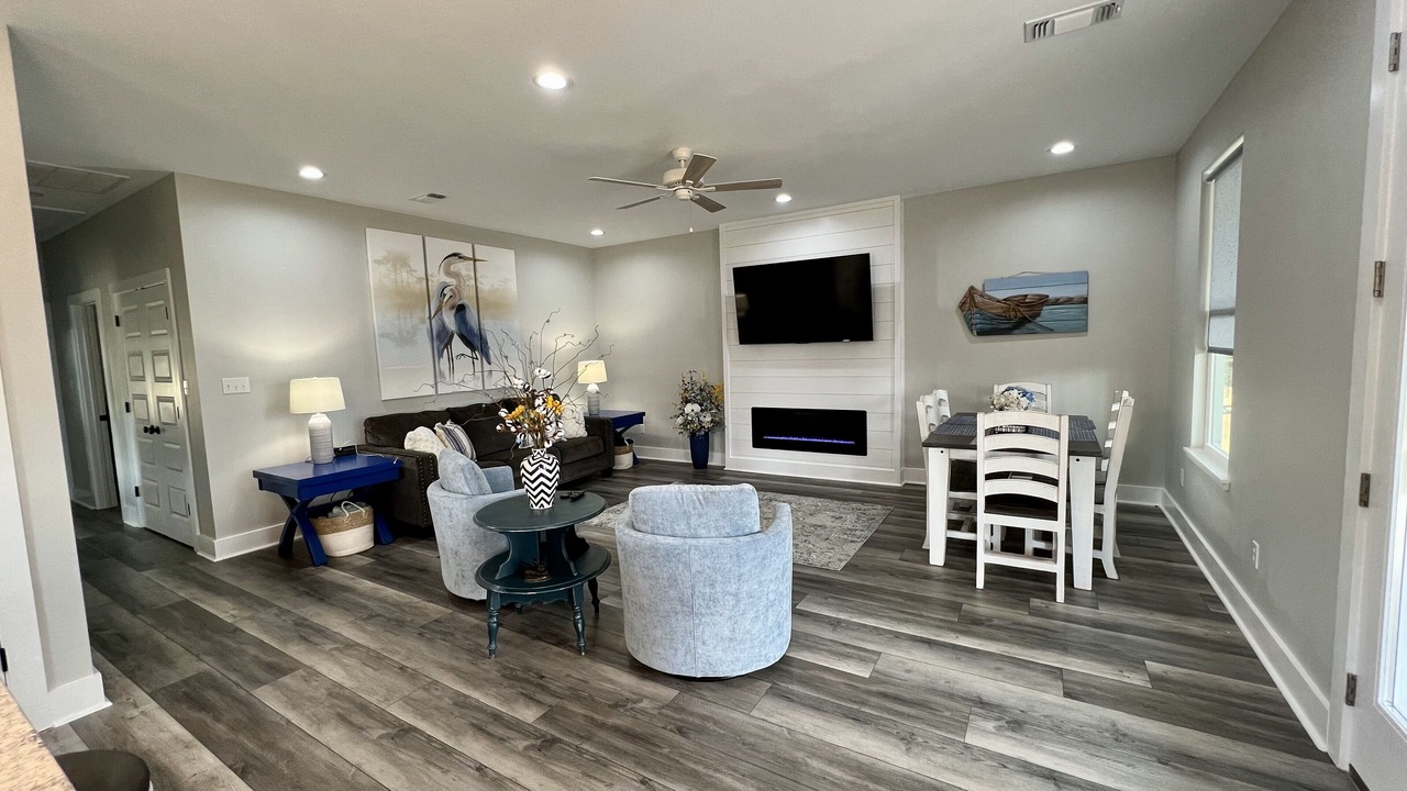 Photo of Livingroom in McNeill