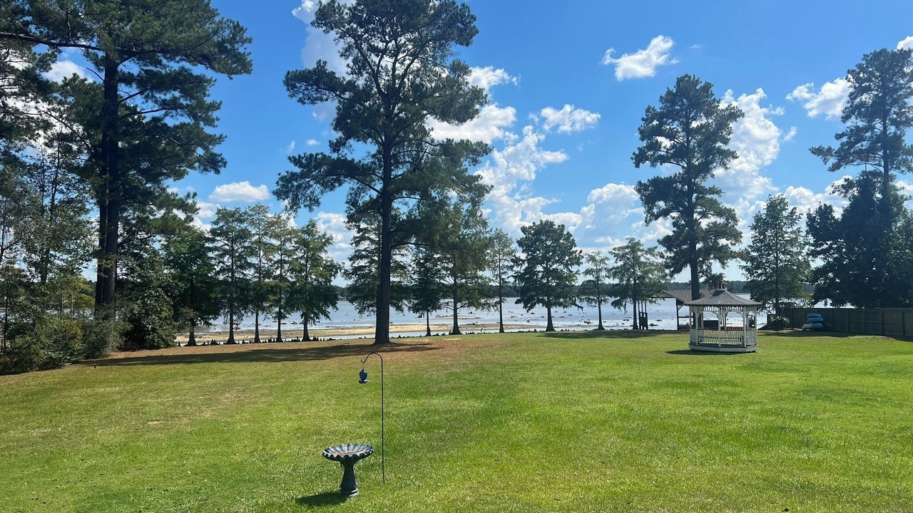 Photo of Outdoor in McNeill