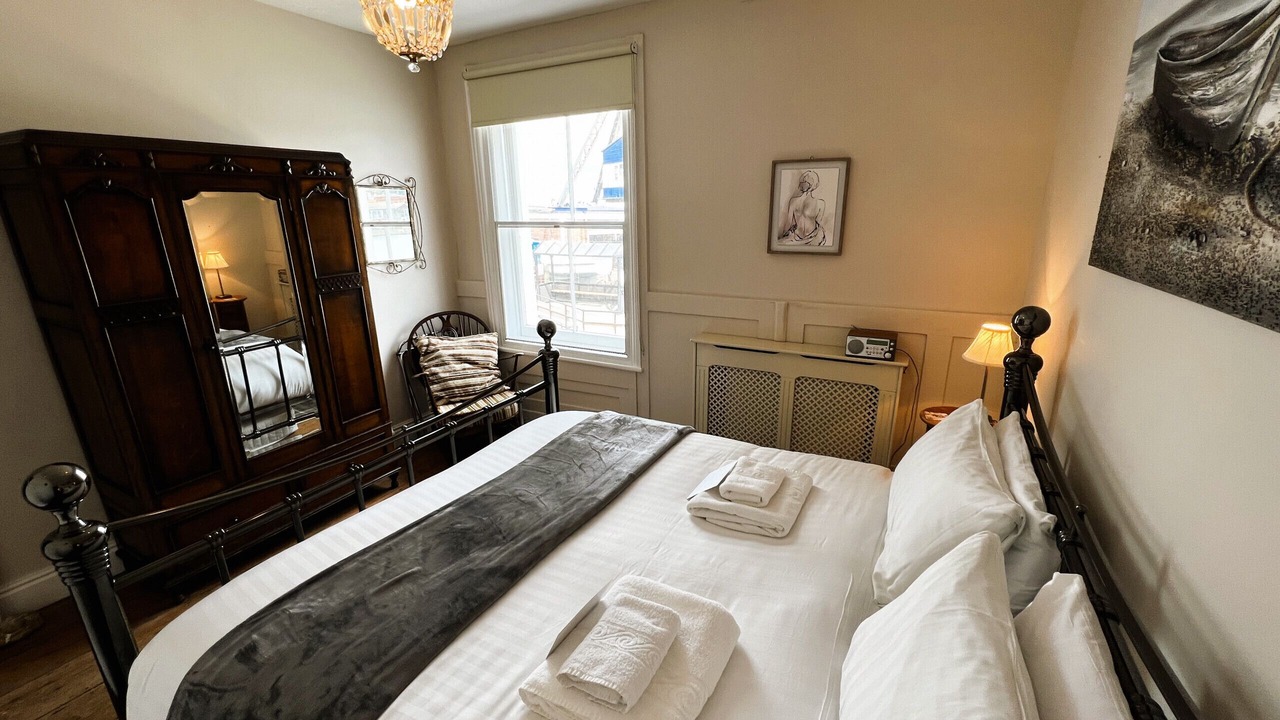 Photo of Bedroom in Cowes