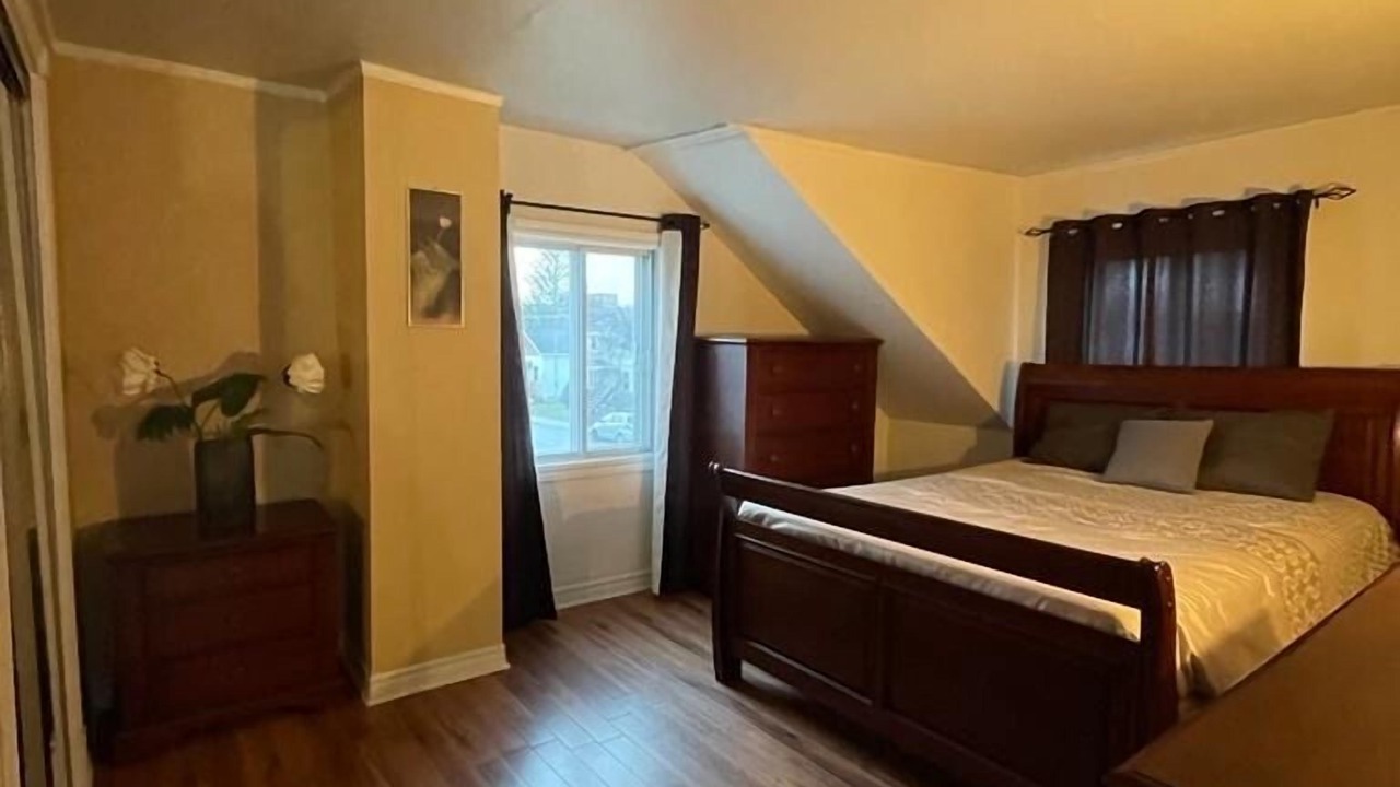 Photo of Bedroom in Longueuil