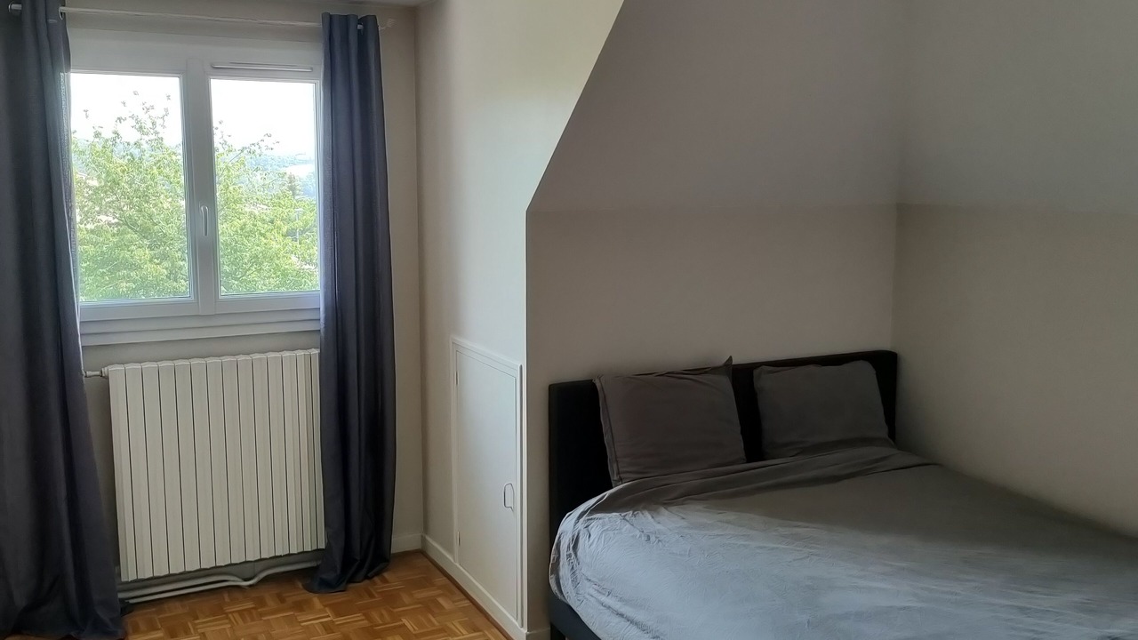 Photo of Bedroom in Chasse-sur-Rhone