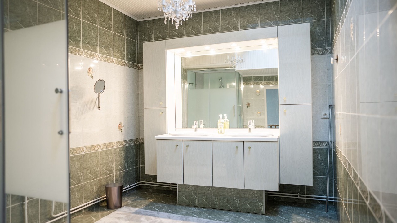 Photo of Bathroom in Libourne