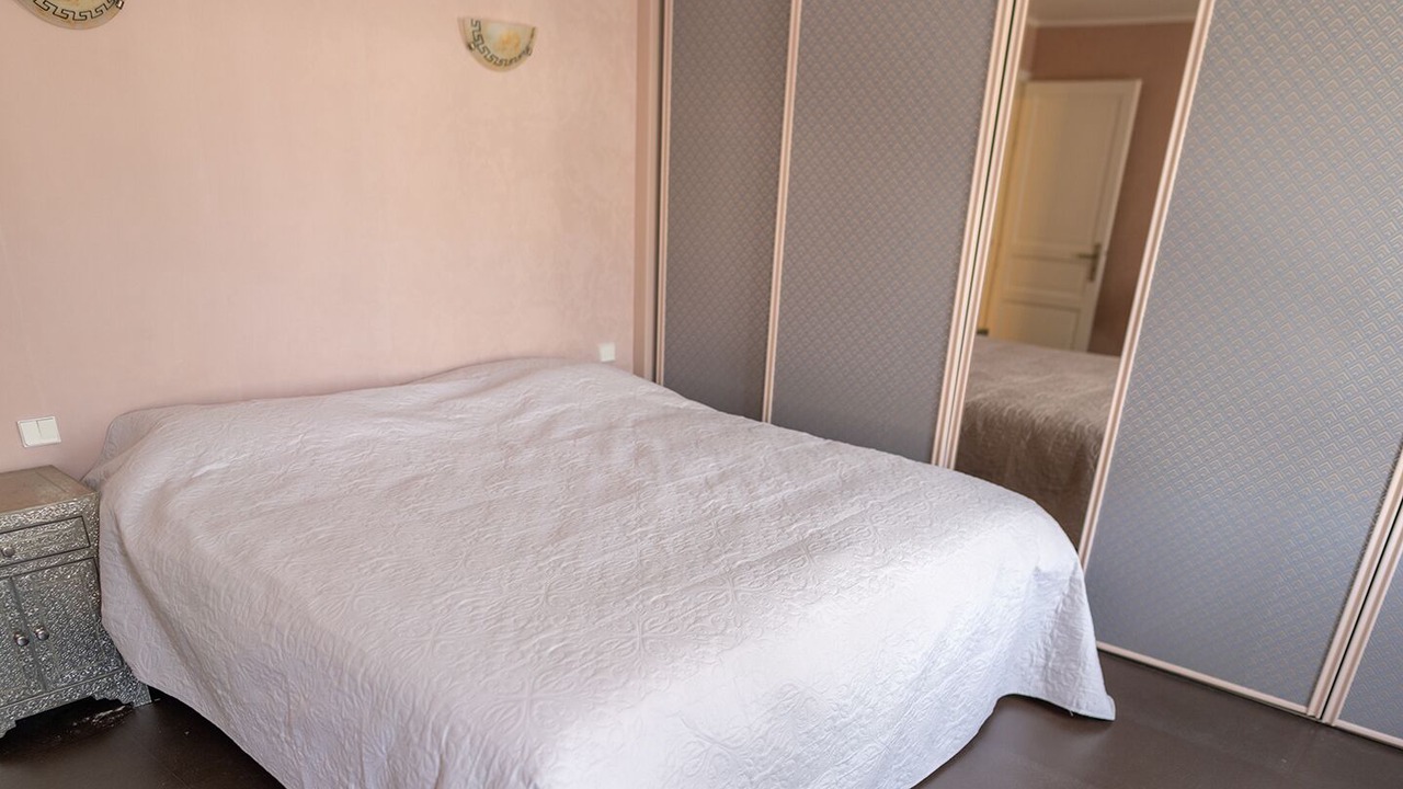 Photo of Bedroom in Libourne
