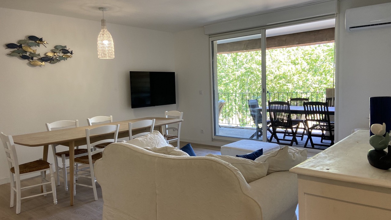 Photo of Livingroom in Homps