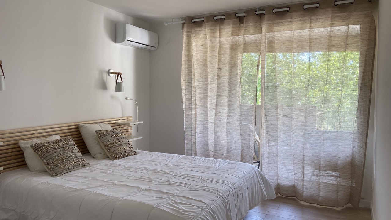 Photo of Bedroom in Homps