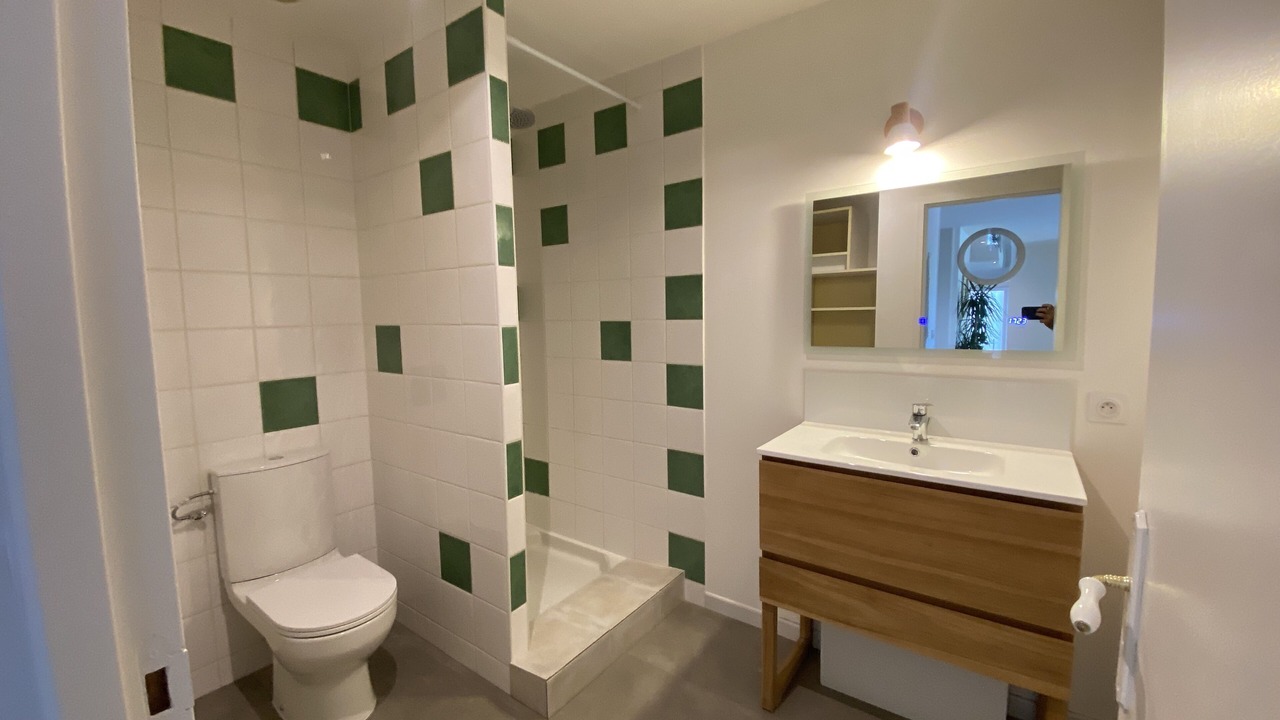 Photo of Bathroom in Homps