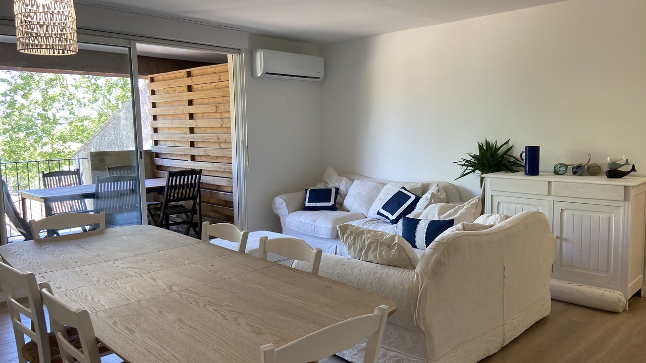 Photo of Livingroom in Homps