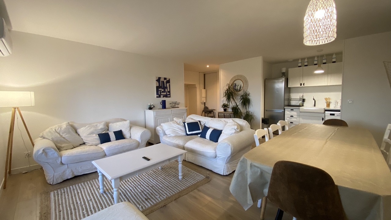Photo of Livingroom in Homps