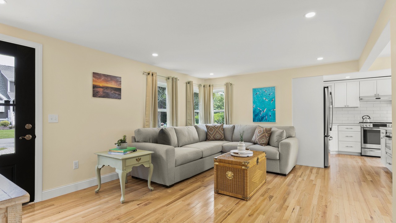 Photo of Livingroom in Pocasset
