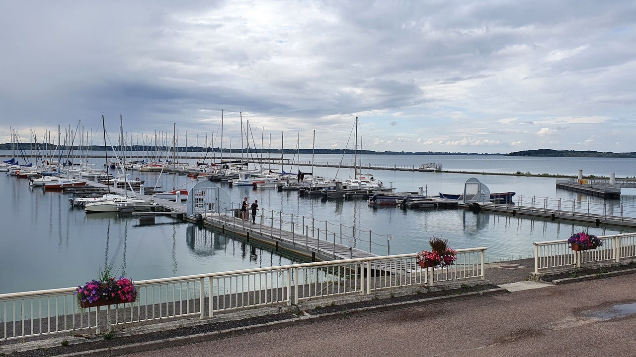 Photo of Others in Mesnil-Saint-Pere