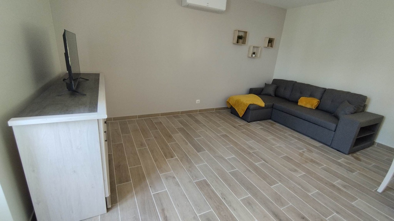 Photo of Livingroom in Vallon-en-Sully