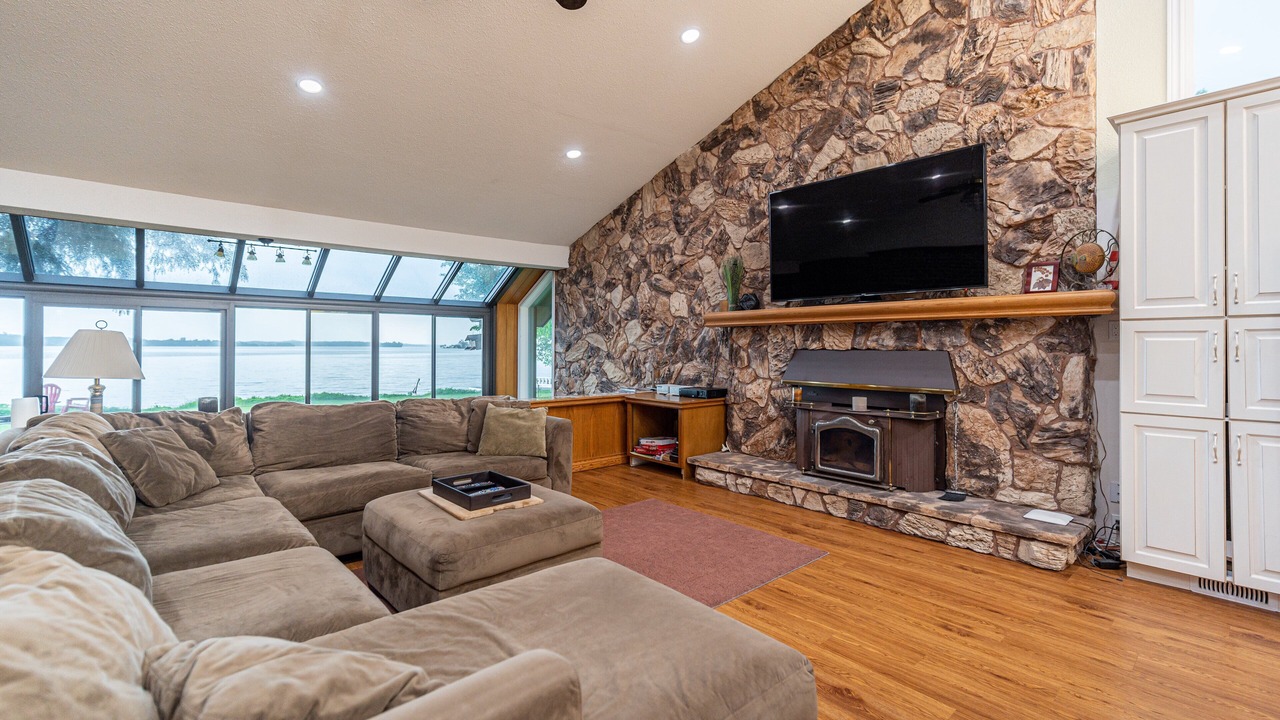 Photo of Livingroom in Fenelon Falls