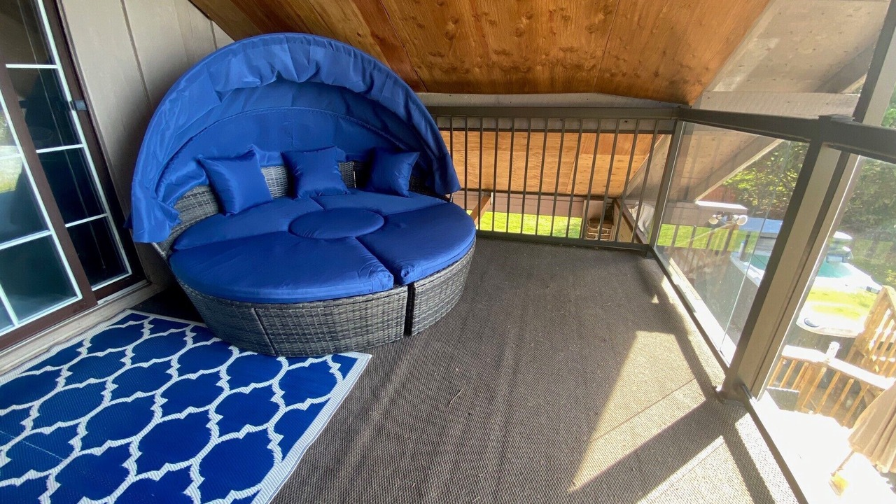 Photo of Patio Balcony in Fenelon Falls
