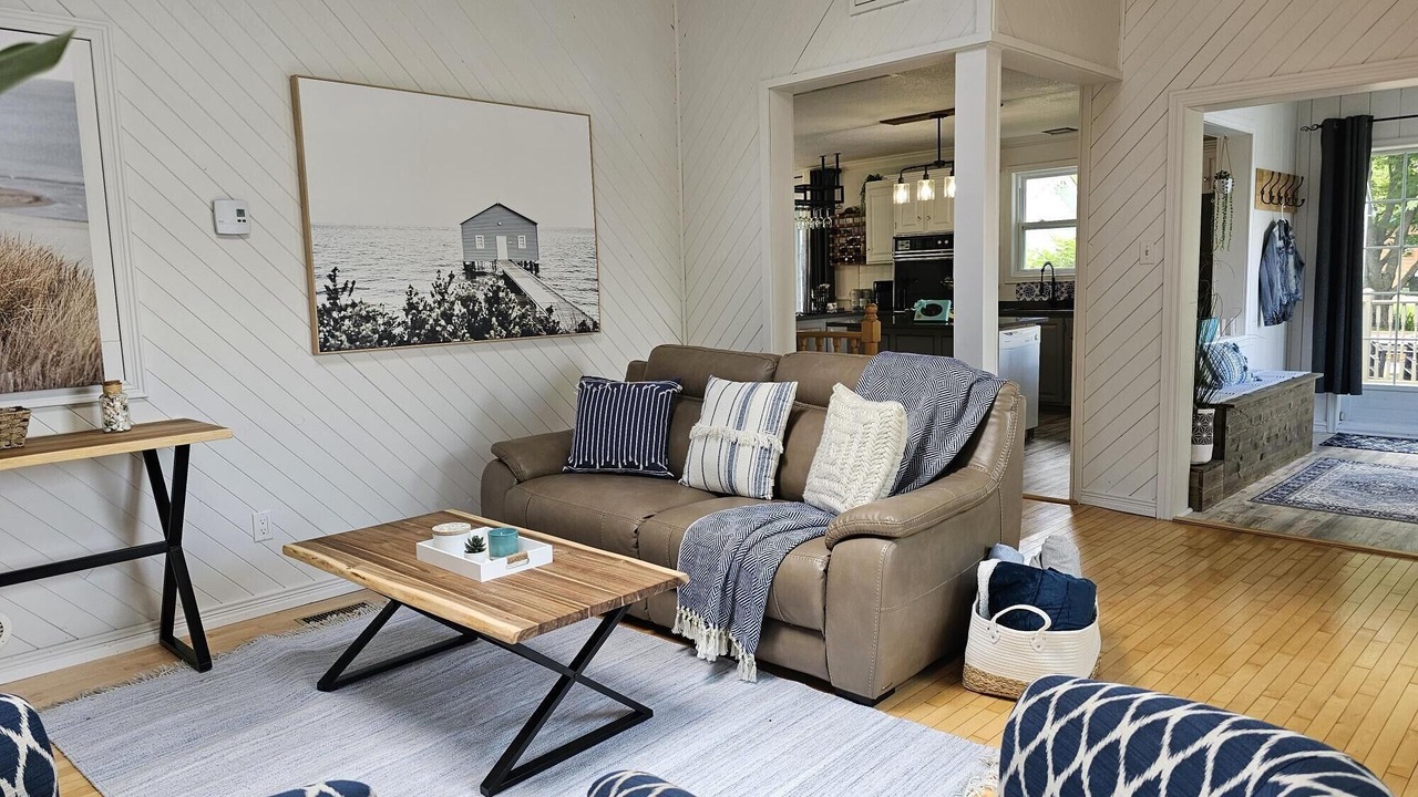 Photo of Livingroom in Saint-Andre-Avellin