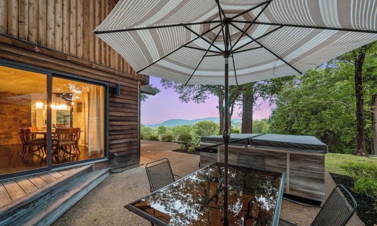 Photo of Outdoor in Kingston