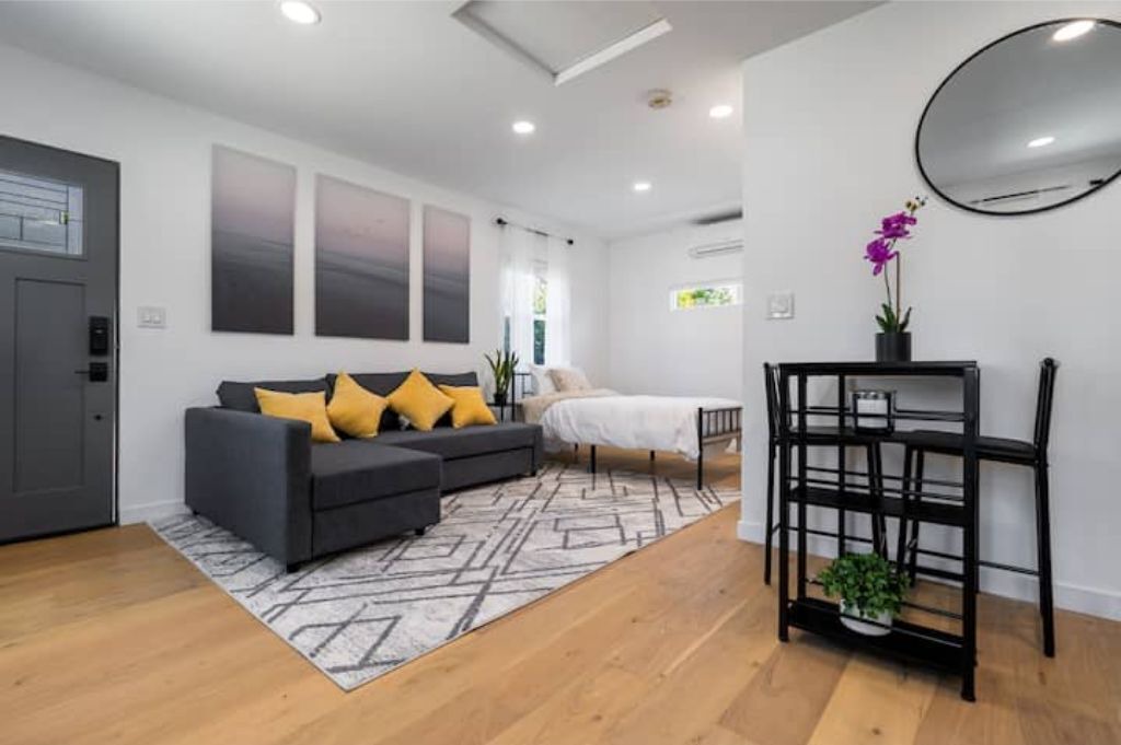Photo of Bedroom in Del Rey