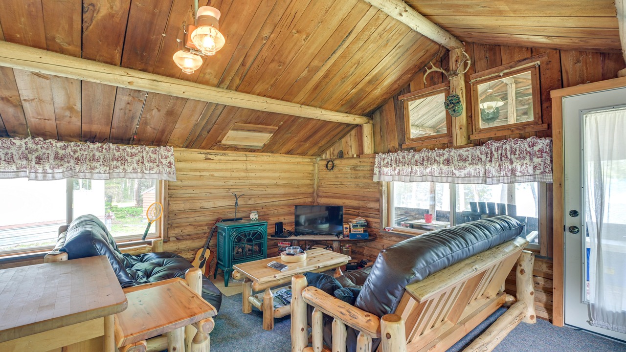 Photo of Livingroom in Island Falls