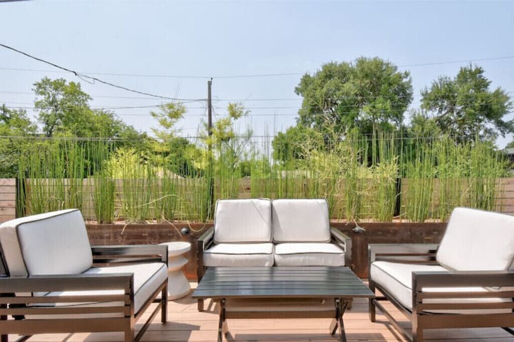 Photo of Patio Balcony in MLK