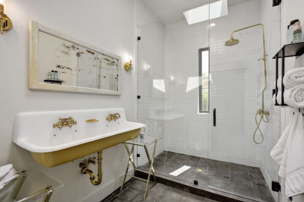 Photo of Bathroom in MLK