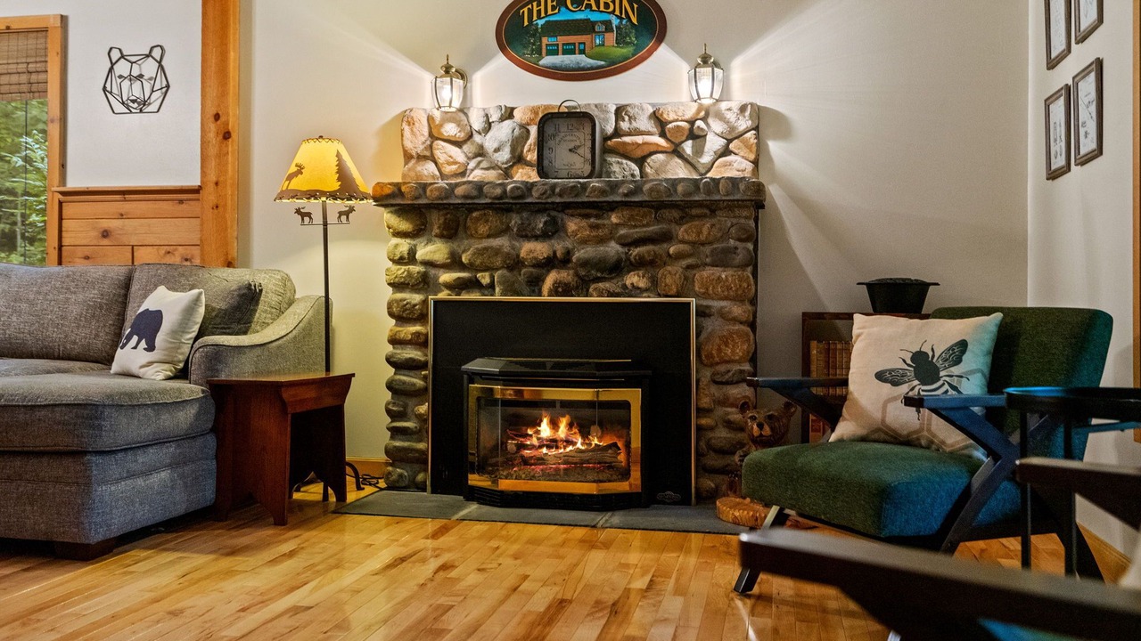 Photo of Livingroom in Town of Hope