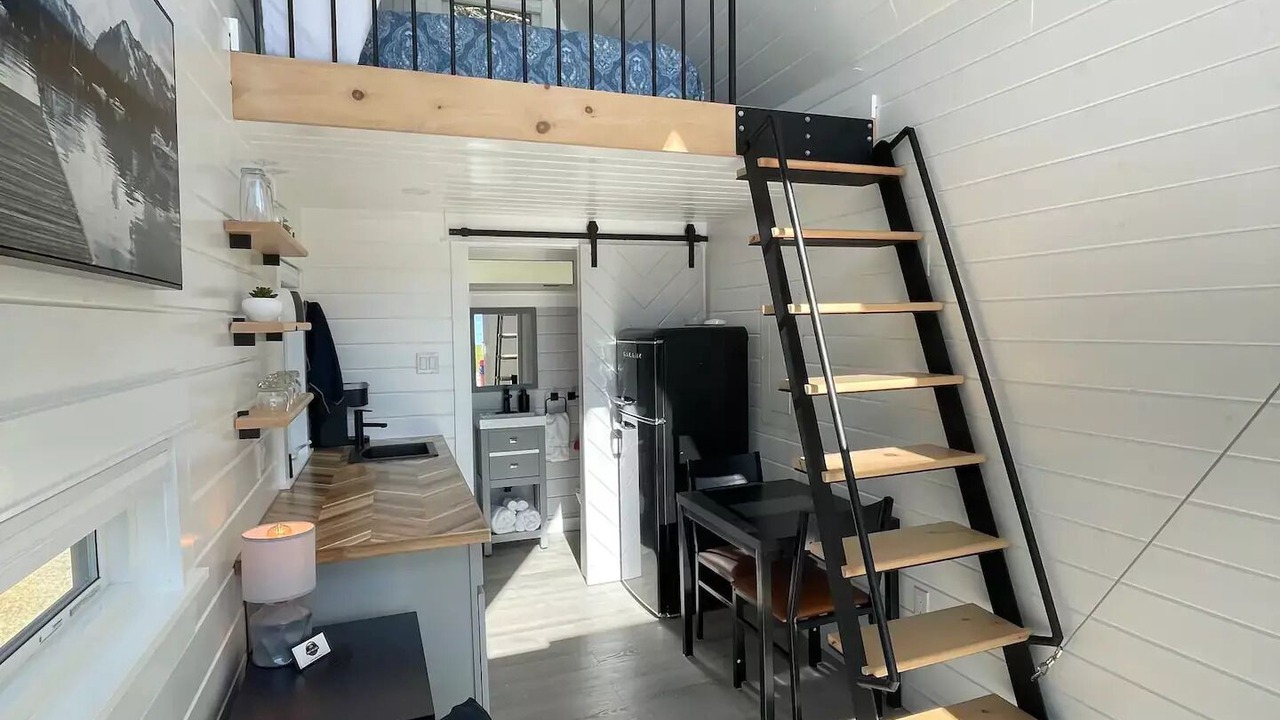 Photo of Livingroom in Clare