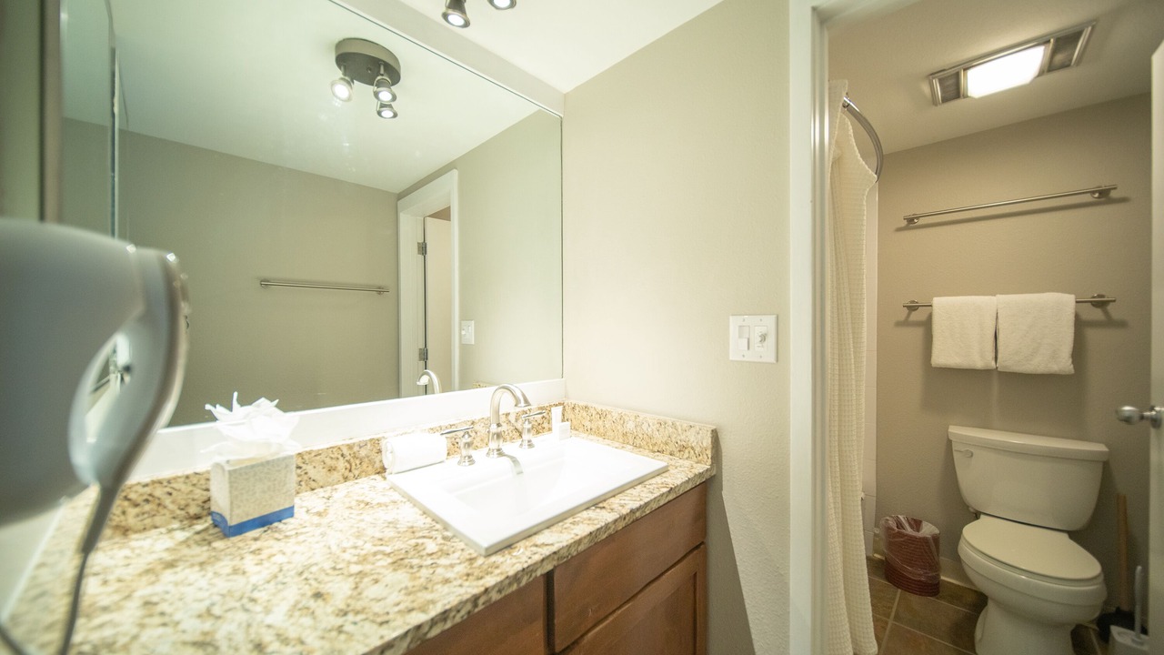 Photo of Bathroom in Lakeside Village