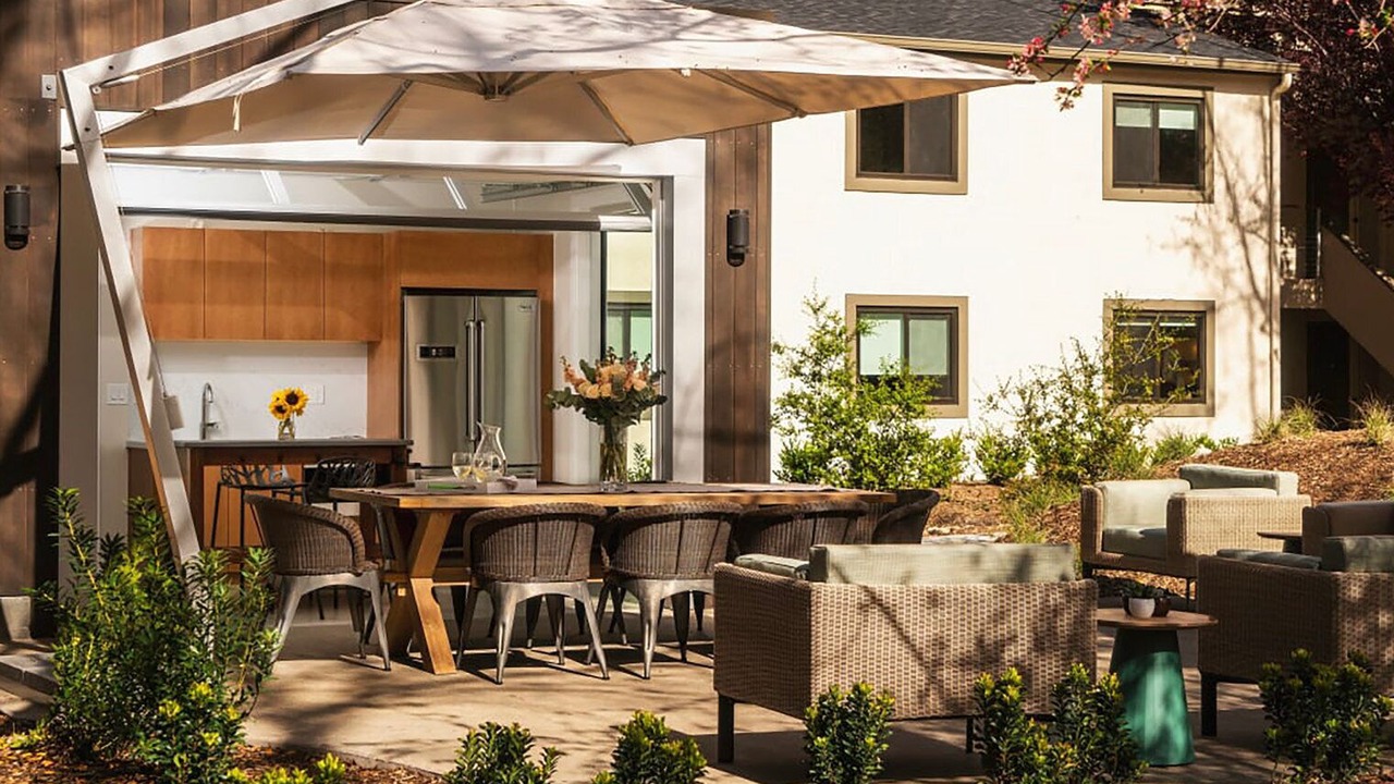 Photo of Outdoor in Sharon Heights