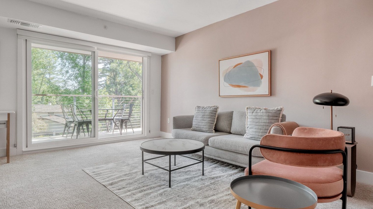 Photo of Livingroom in Sharon Heights