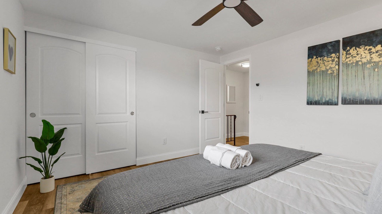 Photo of Bedroom in University District
