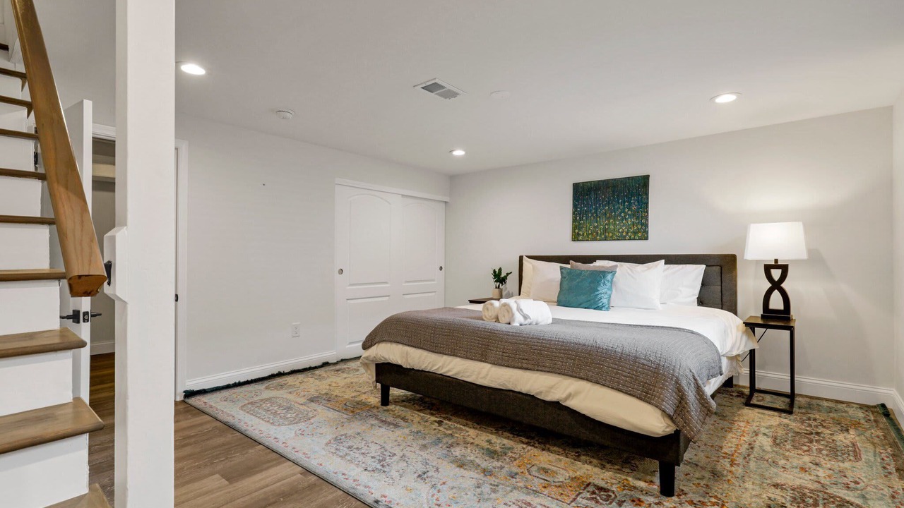 Photo of Bedroom in University District