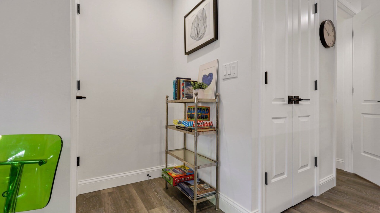 Photo of Others in University District