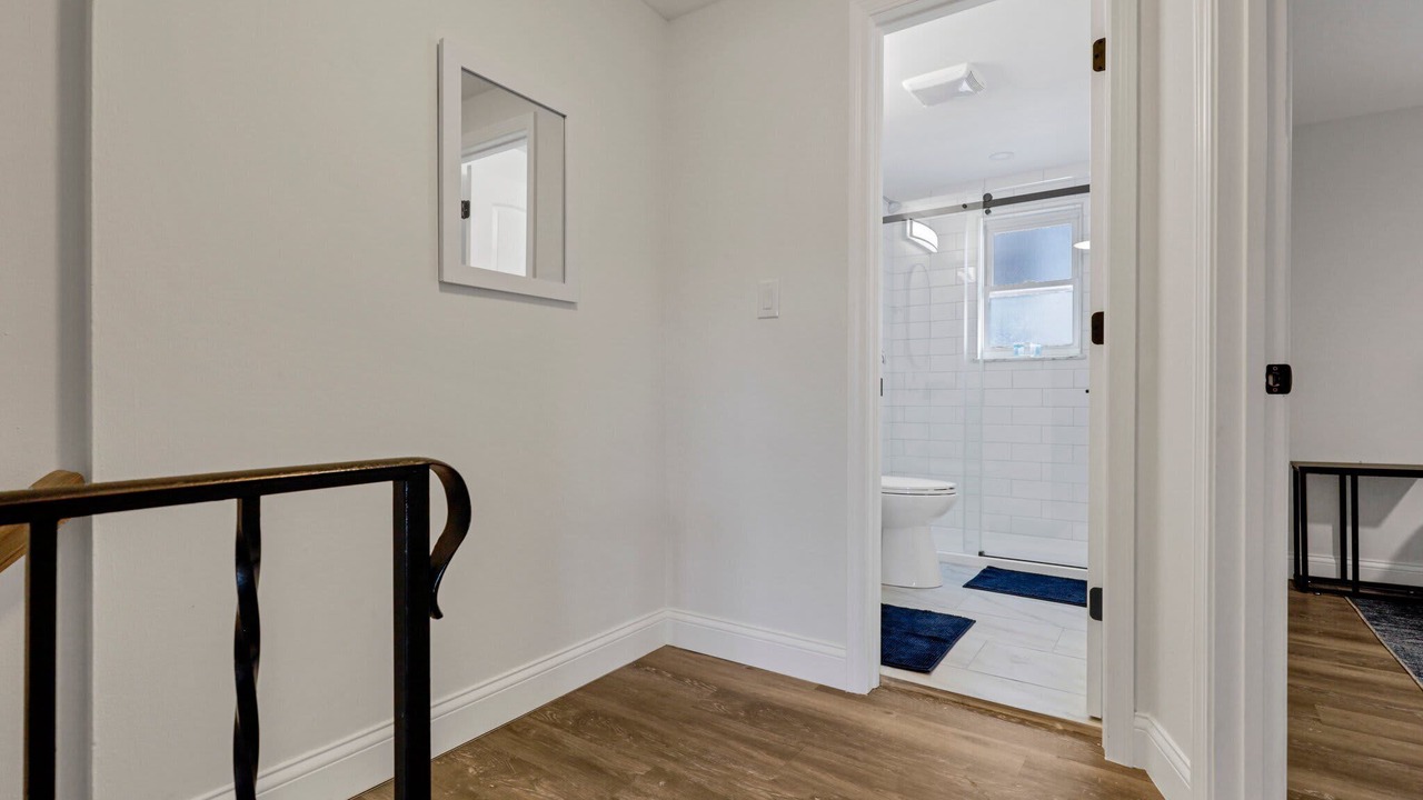 Photo of Others in University District