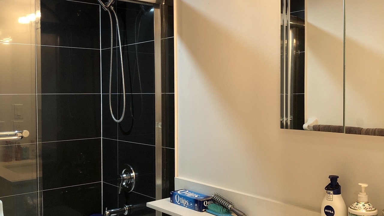 Photo of Bathroom in Six Points